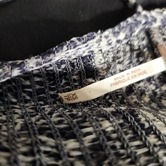 Free People Snakeskin Sheer Blouse Size XS - Picture 3 of 8